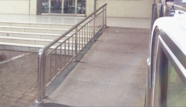 ͼΪ����������Ƭ���ϰ�ͨ��