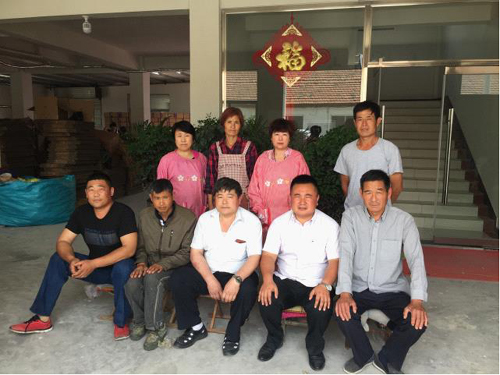 ͼΪ������˾�쵼���ܣ��Ҷ����밲�õĲ��ֲм��˺�Ӱ