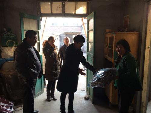 ͼΪ�����ܾ����м���