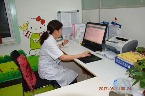 ͼΪ��̱��ͯ������������ҽʦ���۹�����